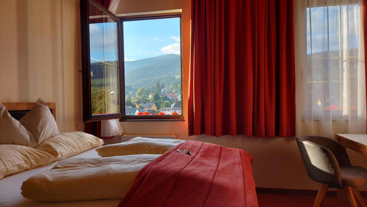 B&B Hotel Das Onkel Fritz Шпіталь-ам-Земмерінг Екстер'єр фото